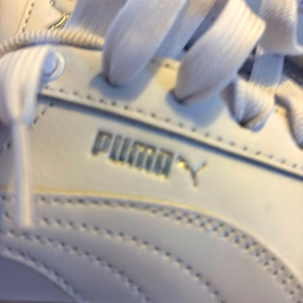 RARE silver tag PUMA 7.5